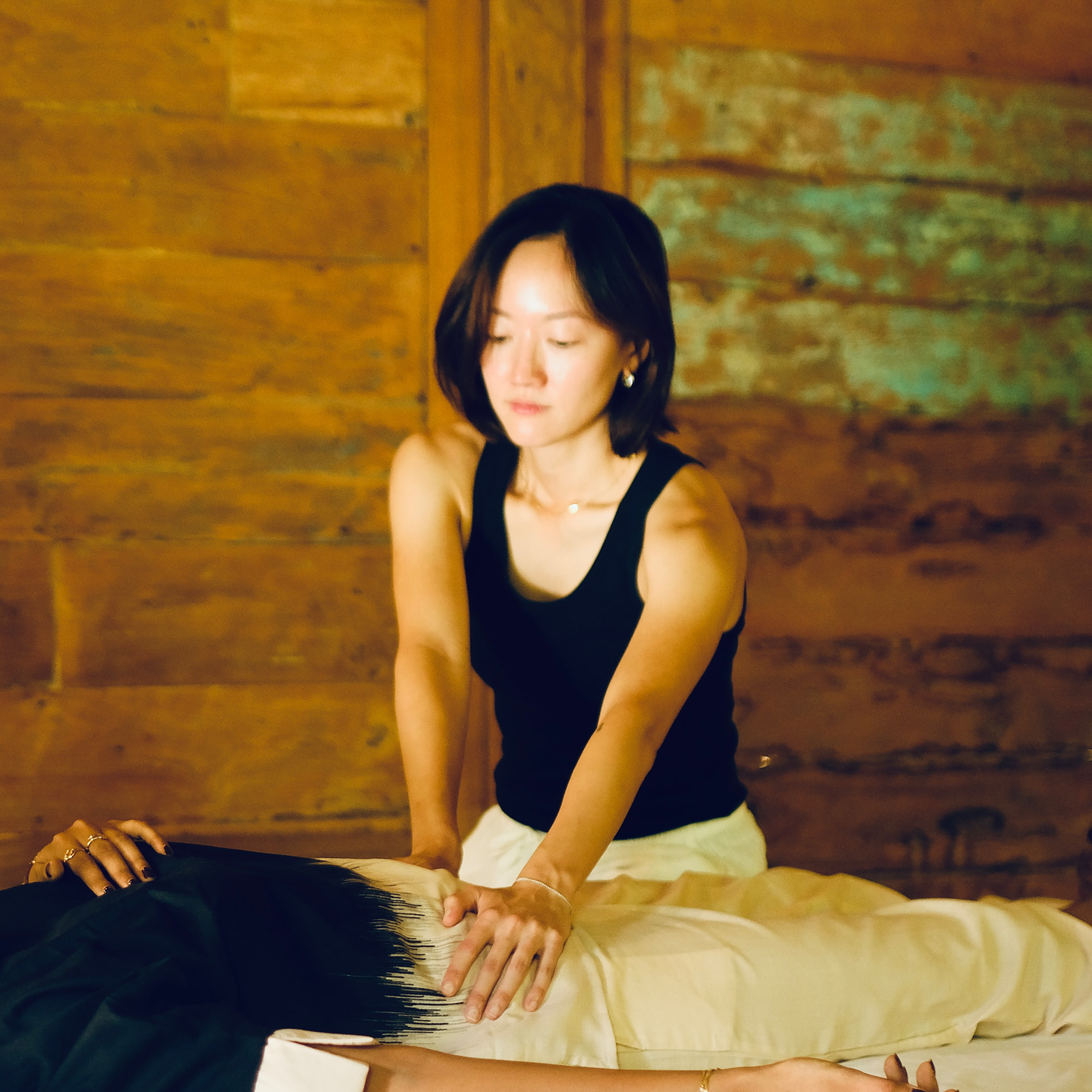Ada Yeo facilitating a breathwork session